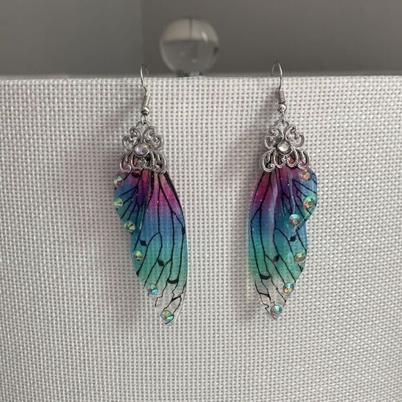 Butterfly Wing Earrings Free w/any purchase or 5$ - Picture 2 of 4